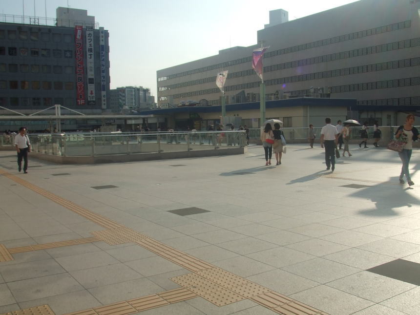 柏駅東口ぺディストリアンデッキ
