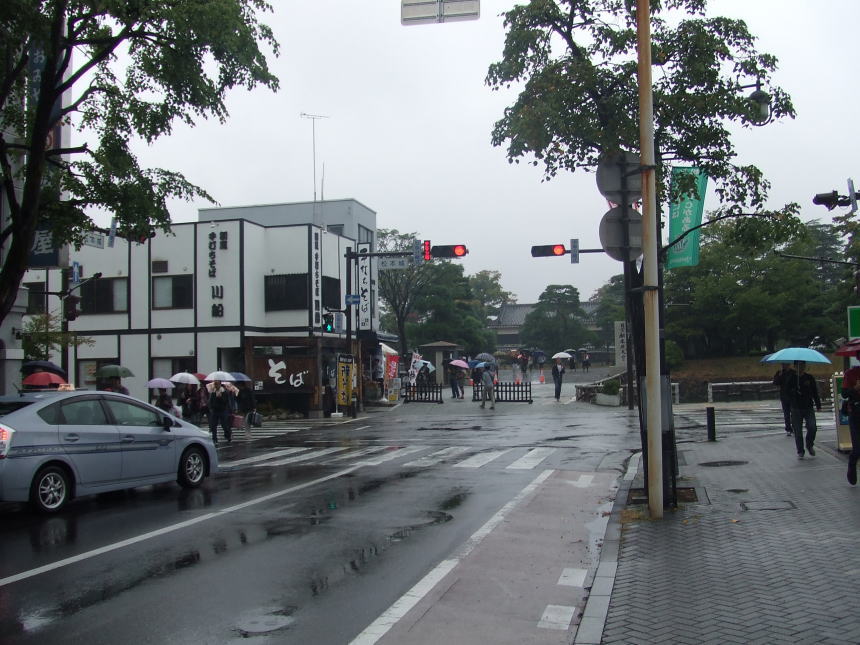 松本城前交差点