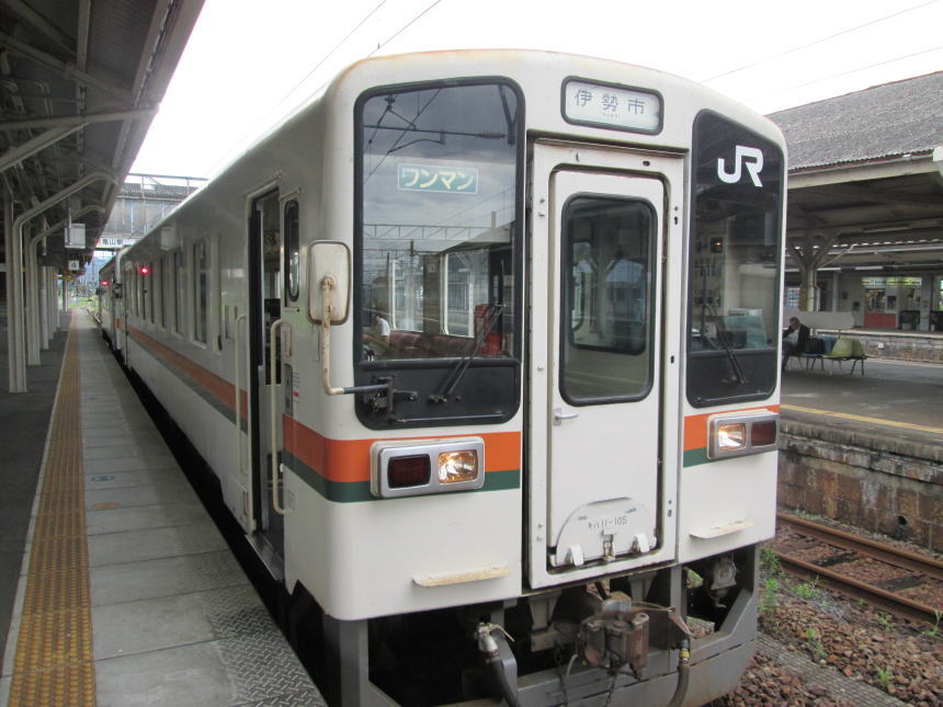 亀山駅4番線