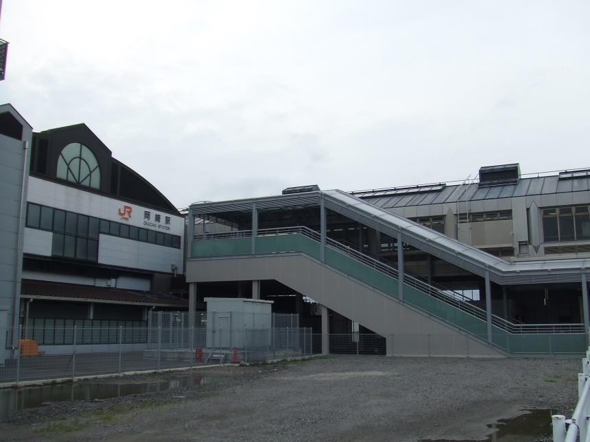 岡崎駅東口