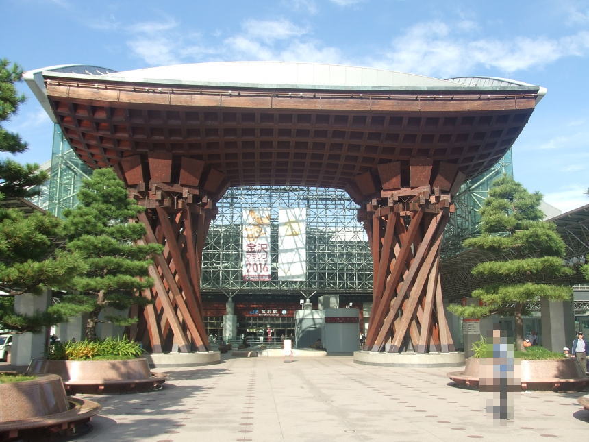 金沢駅東口