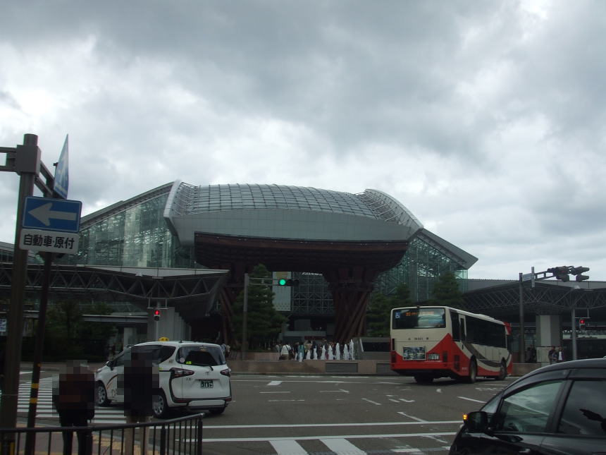 金沢駅東口遠景