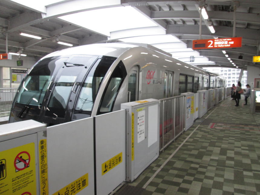 おもろまち駅2番ホーム