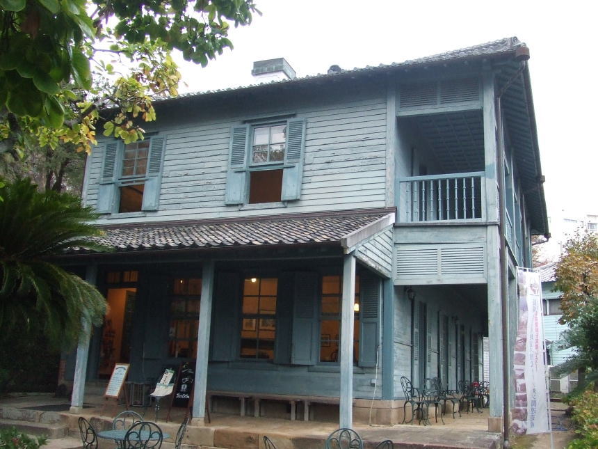 東山手甲十三番館