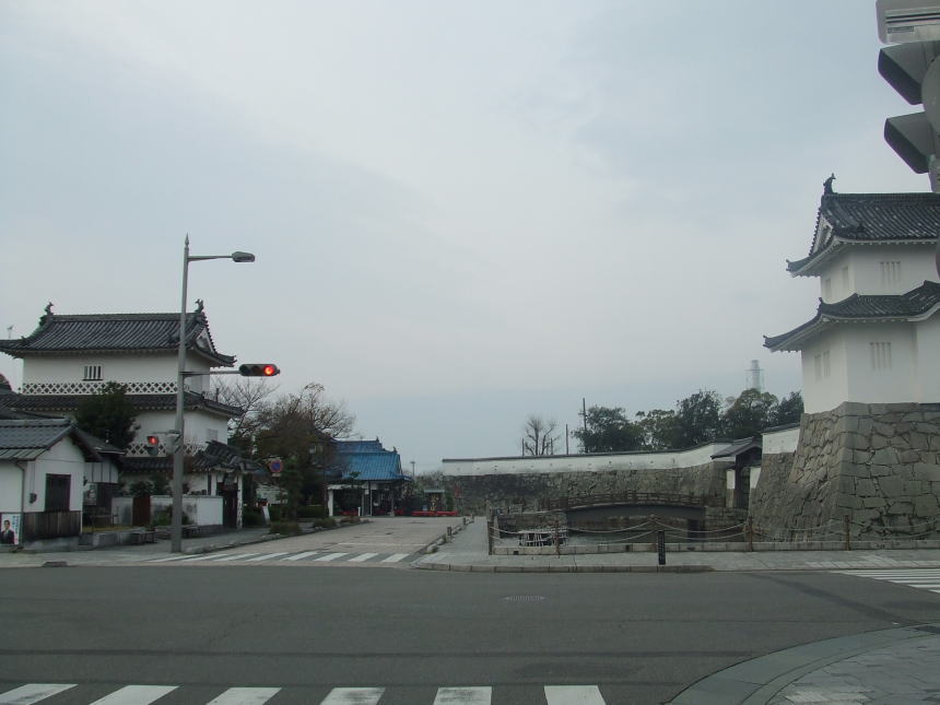 赤穂城大手門前