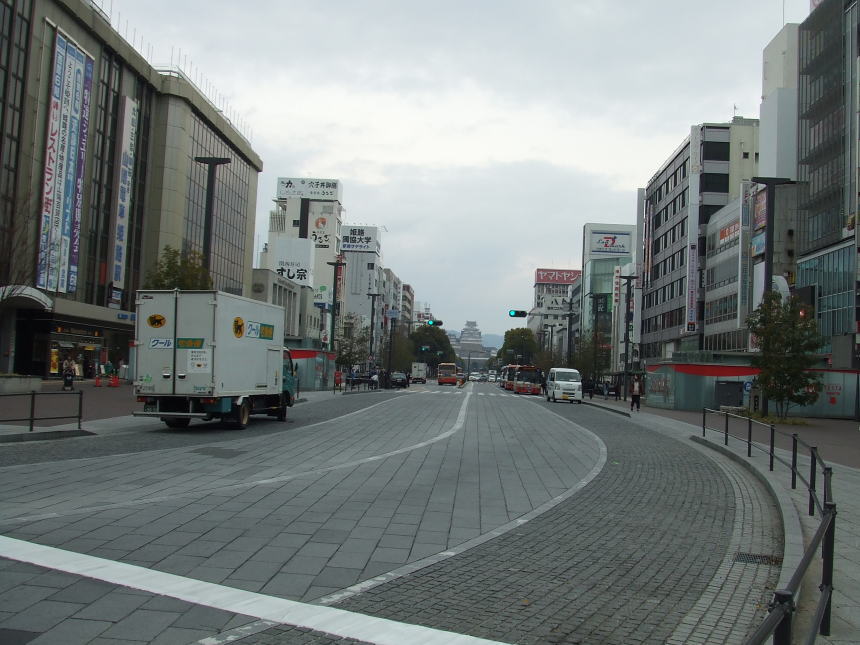 姫路駅から見える姫路城天守閣