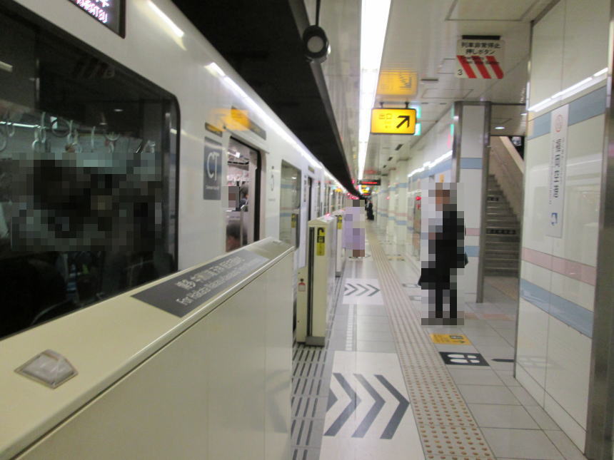 福岡空港駅2番ホーム