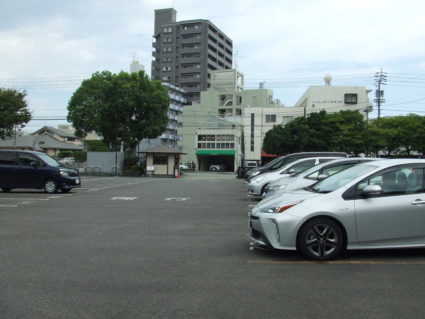 徳島中央公園駐車場