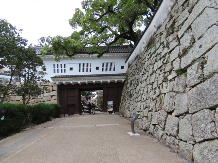 廊下門（外側）