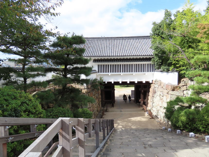 不明門（内側）