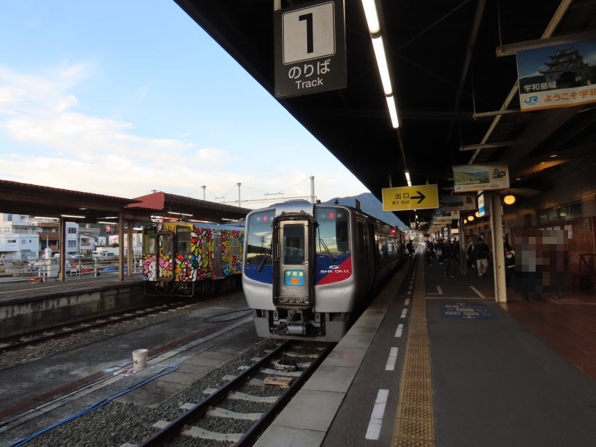 宇和島駅1番ホーム