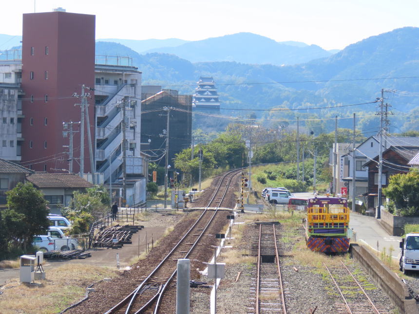 伊予大洲駅から見える城