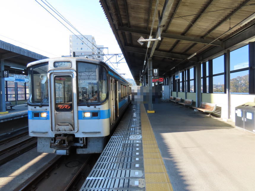 今治駅1番ホーム