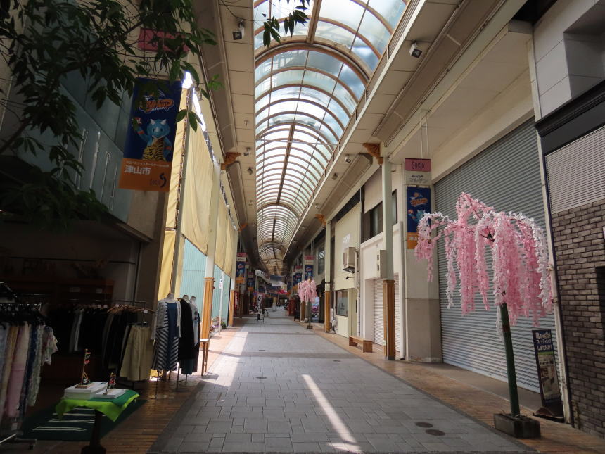 商店街…活気ゼロ