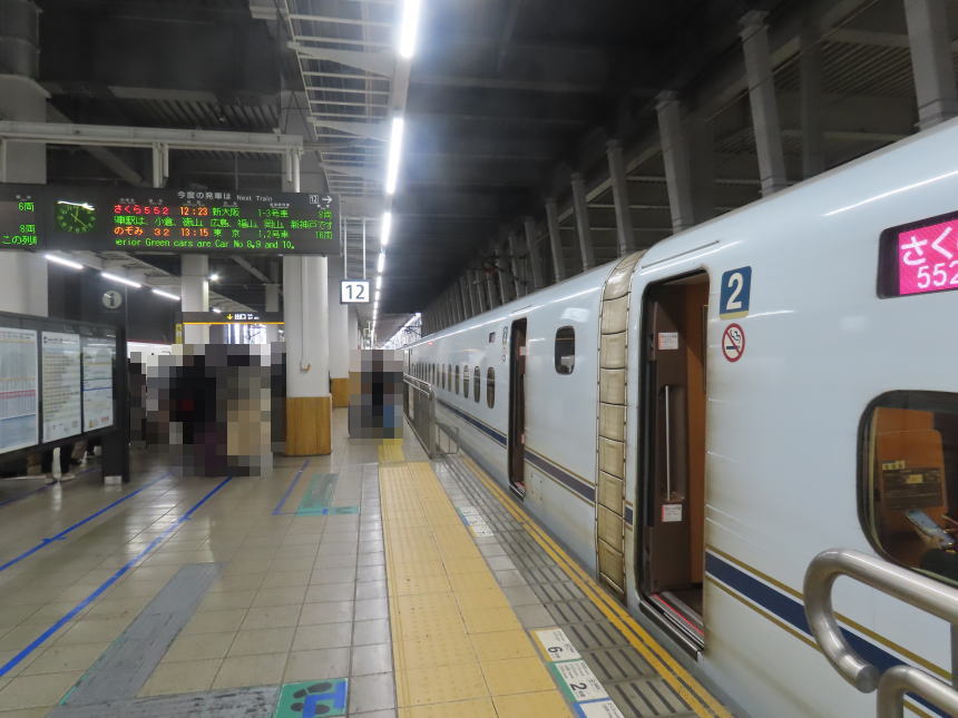 博多駅12番ホーム